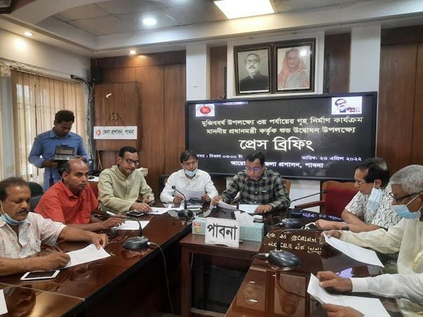 পাবনায় ঈদে মুজিববর্ষের ঘর পাচ্ছে ৩৭৩ পরিবার